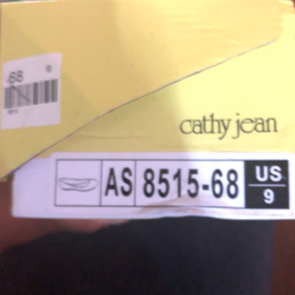 Cathy Jean Flats - Picture 4 of 4